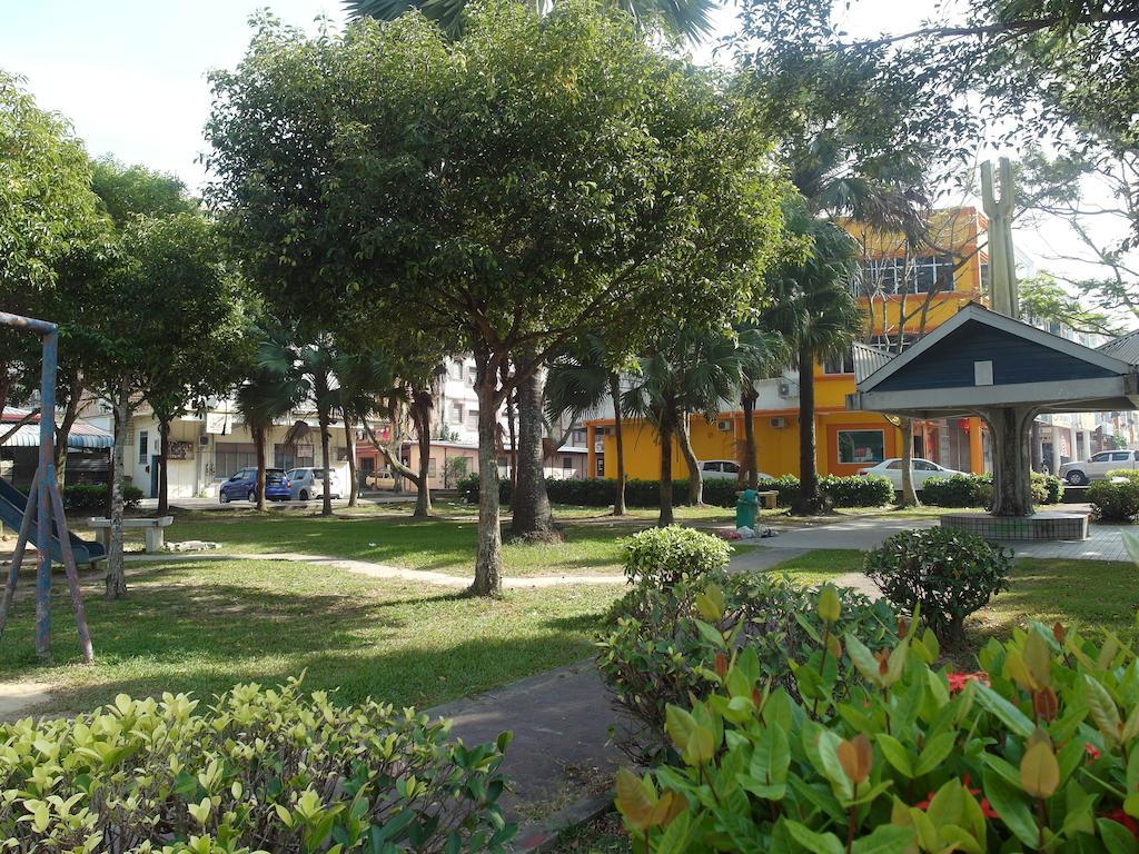 Jj Home2Stay Miri Bagian luar foto