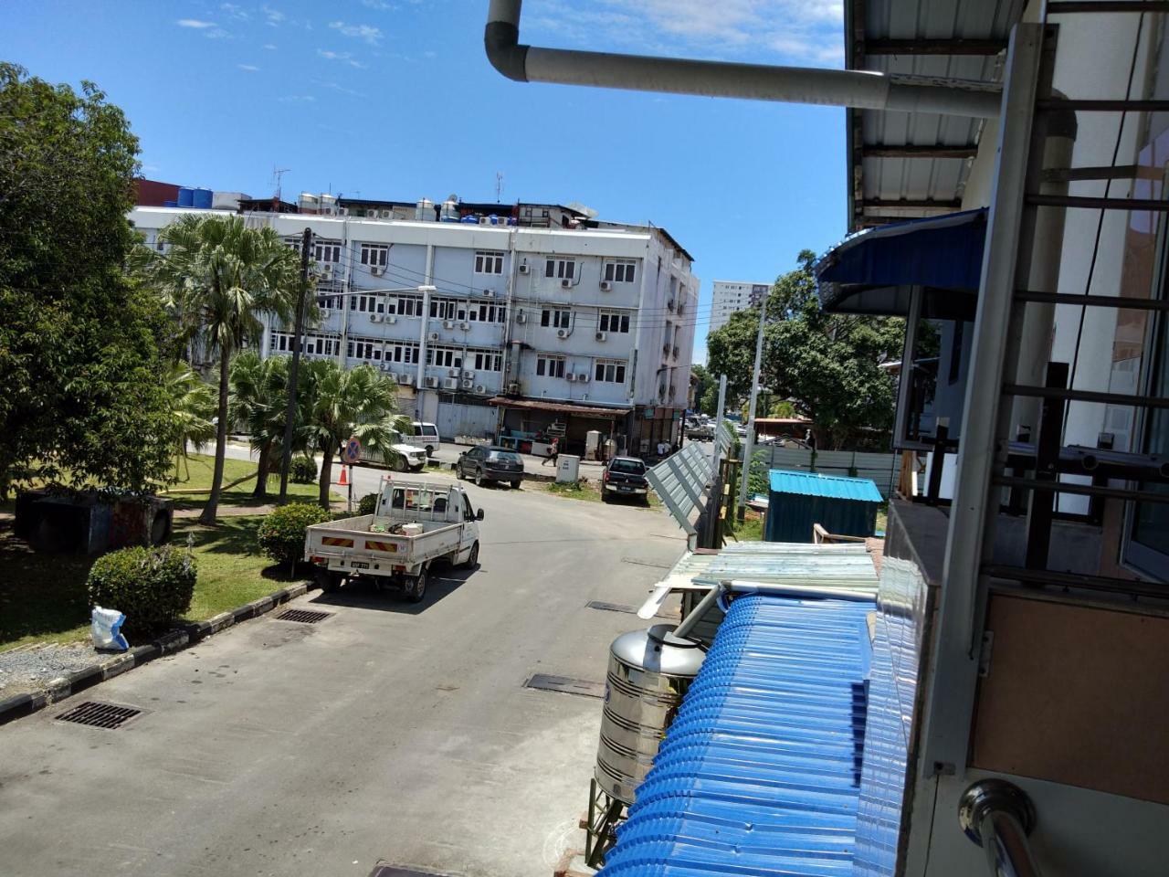 Jj Home2Stay Miri Bagian luar foto